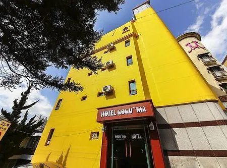 首尔新村番薯酒店
