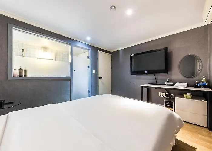 Motel In Sinchon Goguma