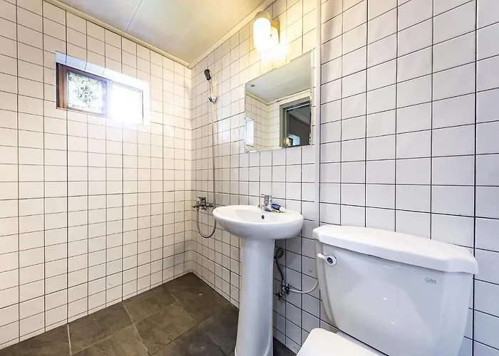 Motel In Sinchon Goguma Seoul